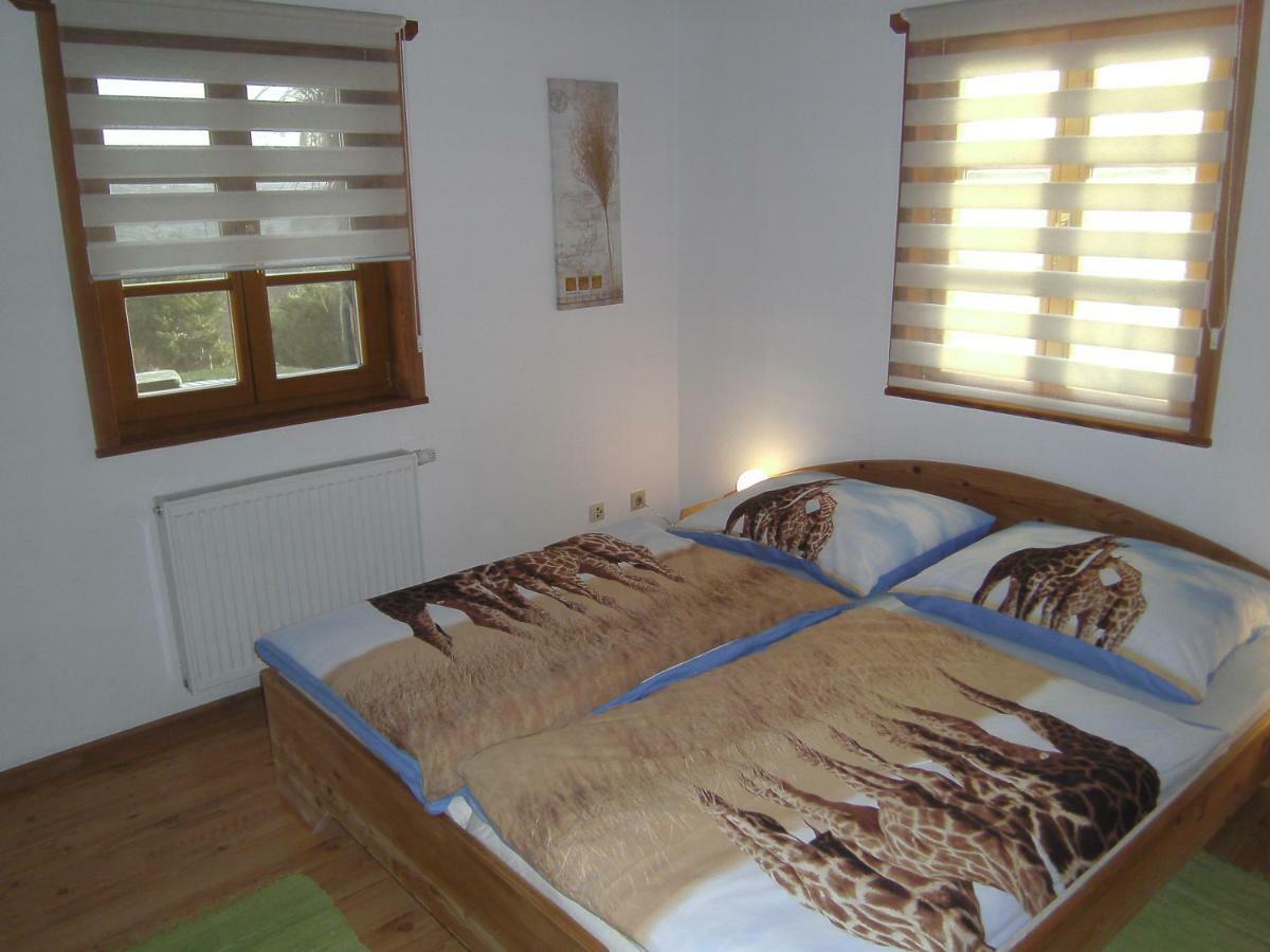 Ferienwohnung Blockhaus Familie Raidl Riegersburg Exterior foto